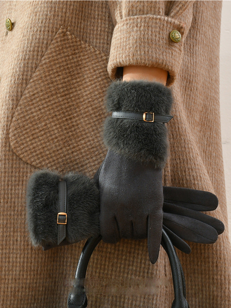 Driving Gloves With A Fleece Lining For Extra Warmth And Insulation