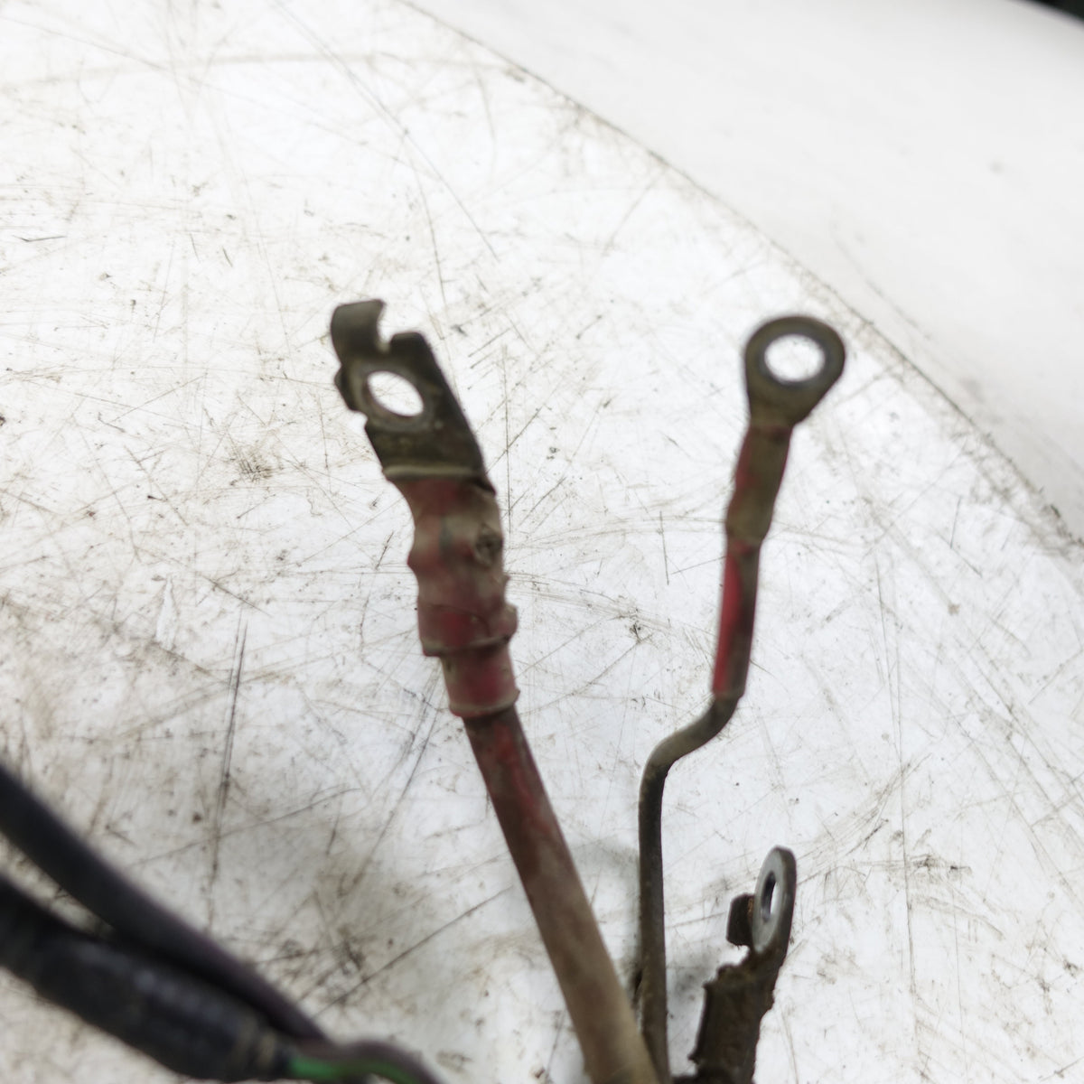 2009 Ford F550 6.8L V10 Positive Negative Battery Cable Wire