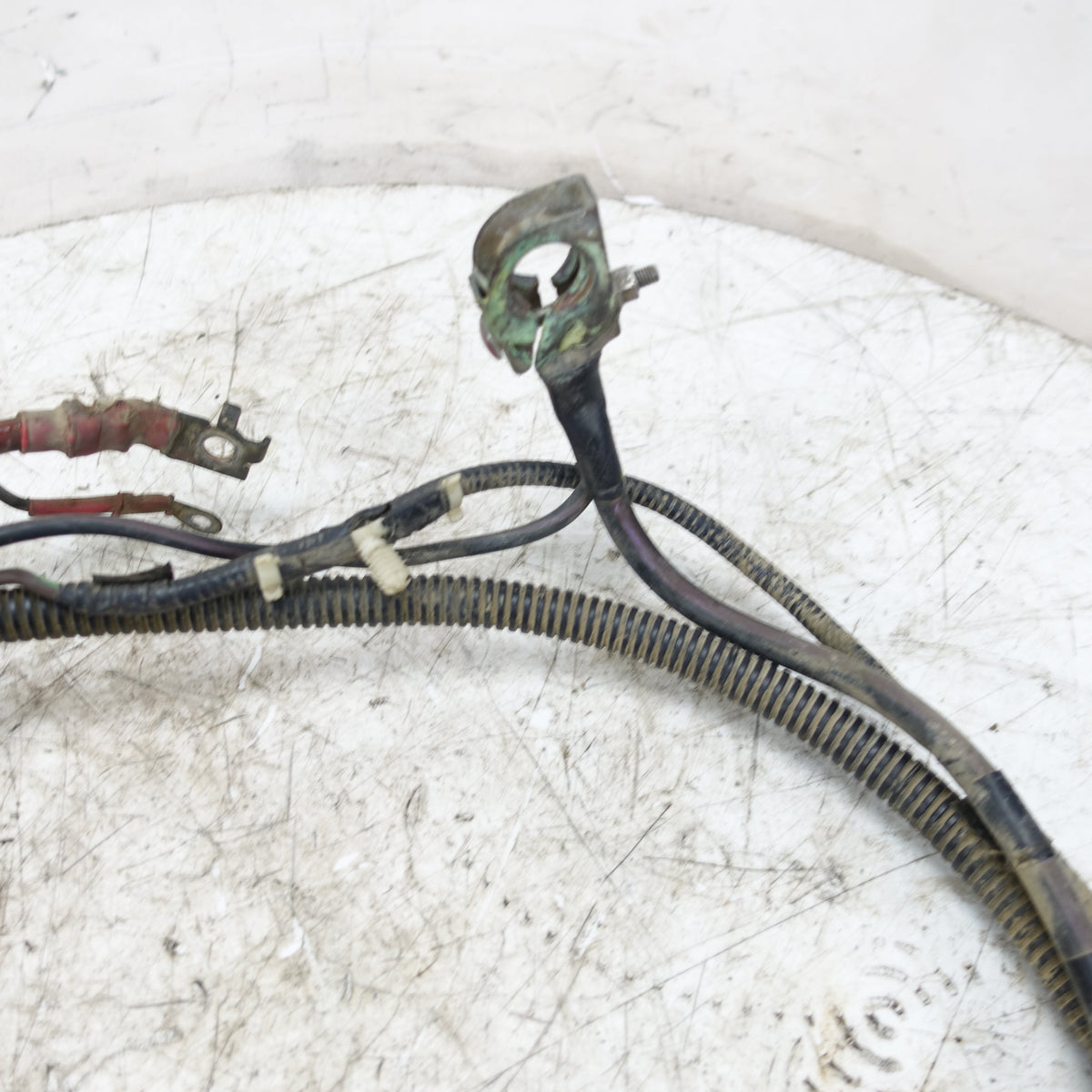 2009 Ford F550 6.8L V10 Positive Negative Battery Cable Wire