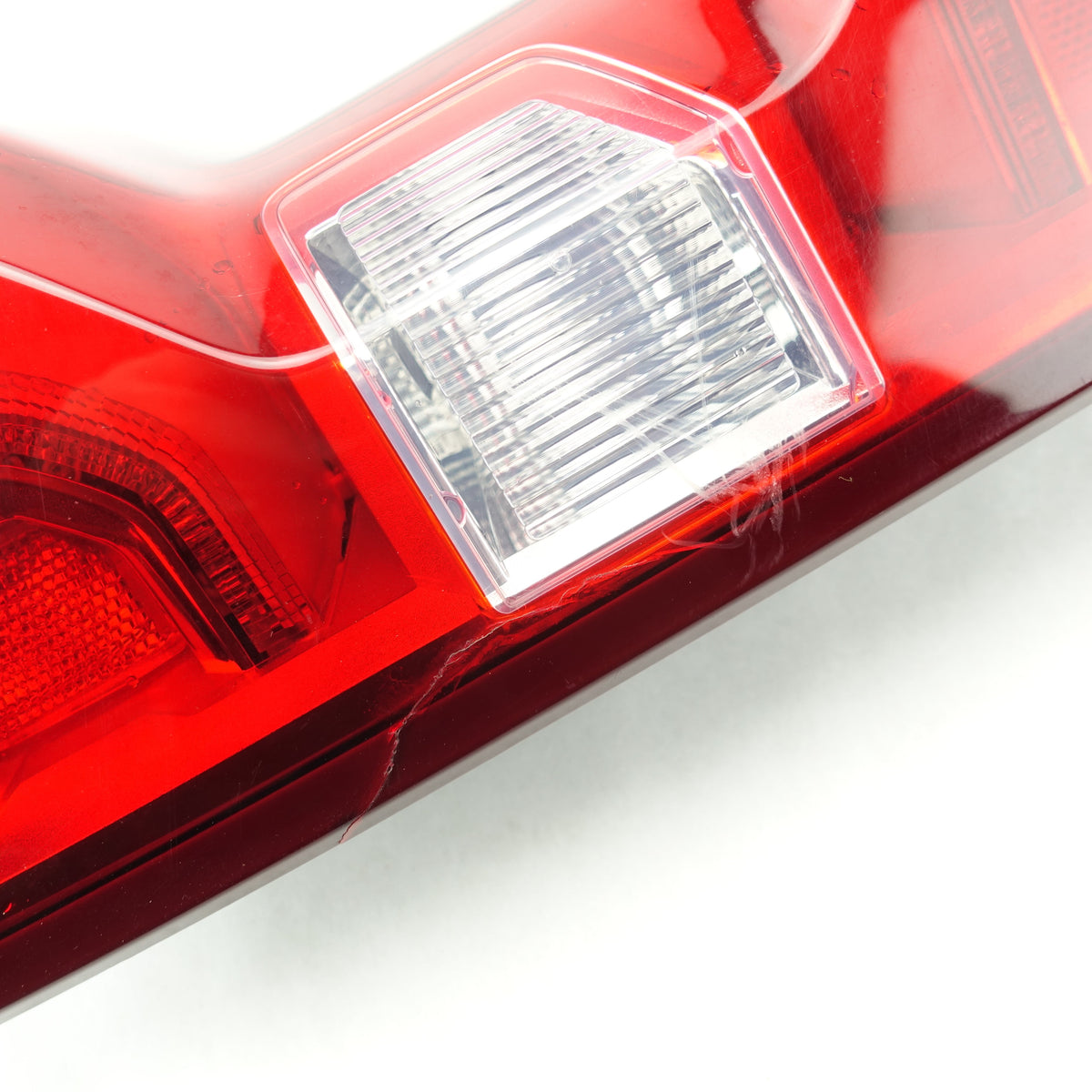 Damage 2020 2021 Silverado 1500 Passenger Right Rear Taillight Tail Light Lamp