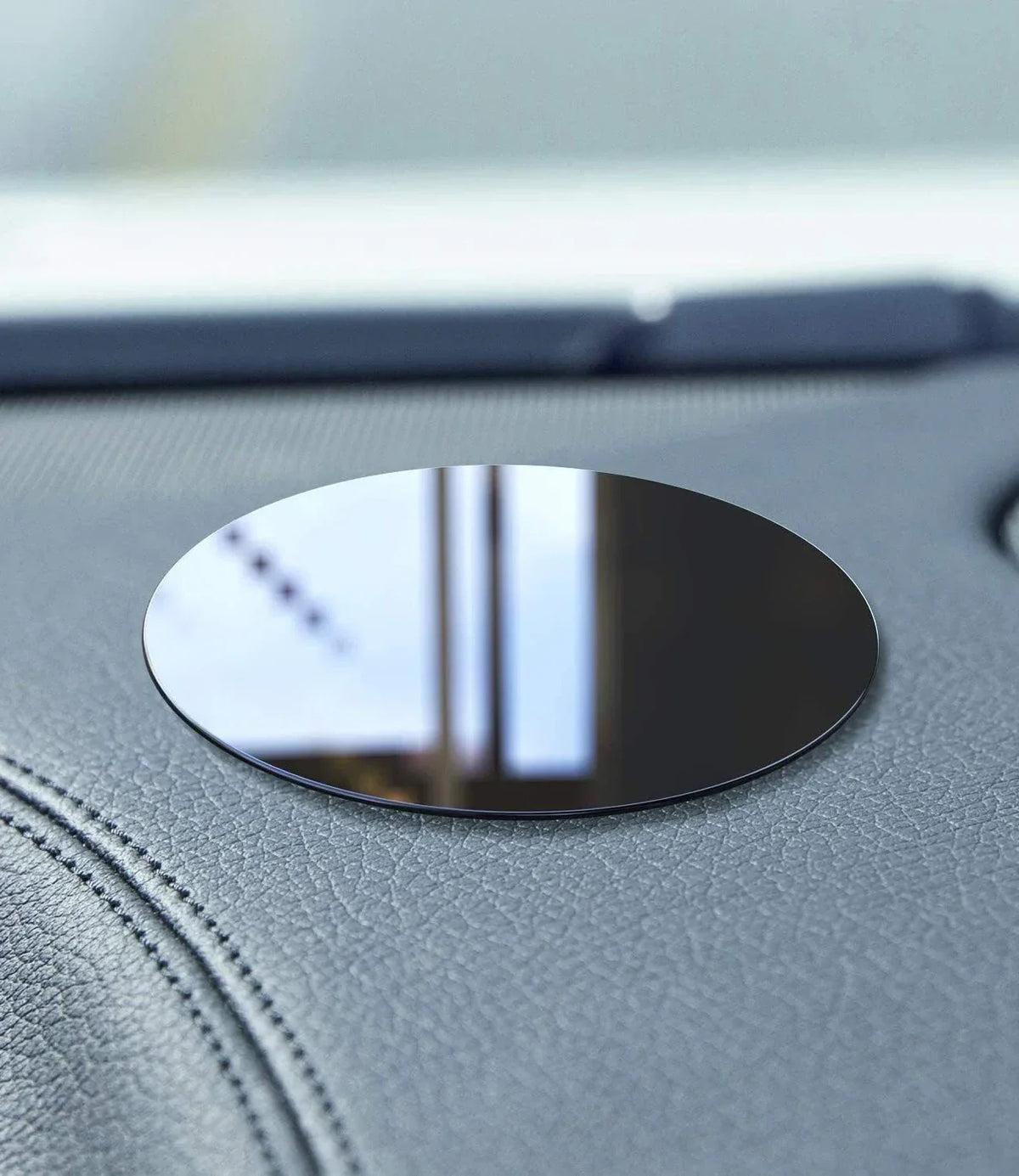 Dashboard Mount Pad for Car GPS and Phone Holder | Universal Suction Cup Base MyPetiteCar.com