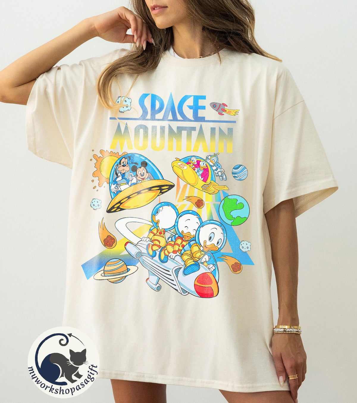 Space Mountain Retro 90s Mickey Friends — Gildan Sweatshirt