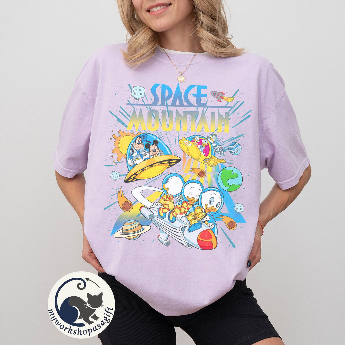 Space Mountain Retro 90s Mickey Friends — Gildan Sweatshirt