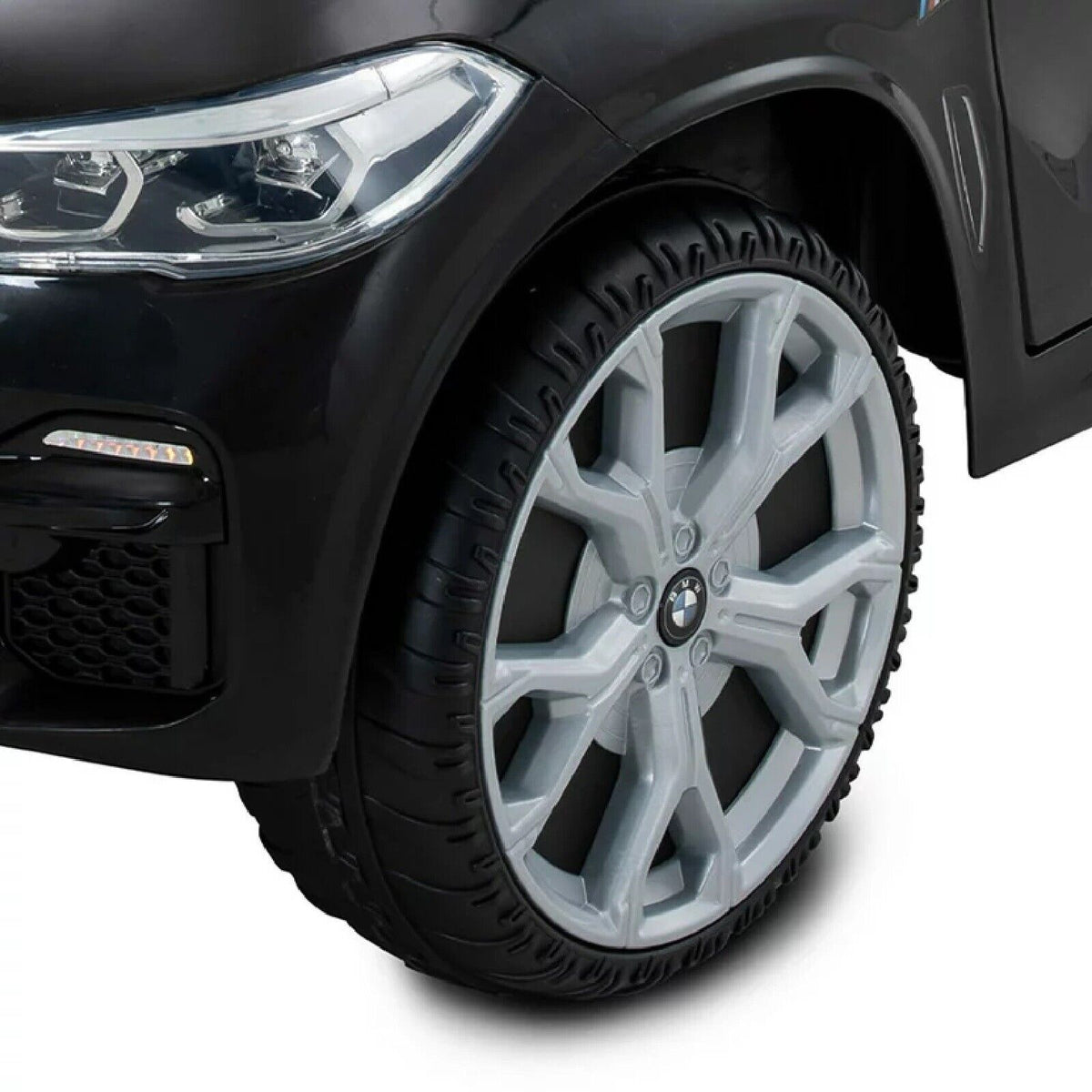 BMW X5M 6-Volt Battery-Powered Ride-On Car in Sleek Black Finish
